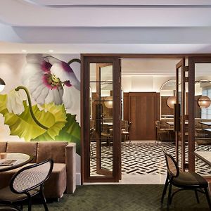 Executive King Room Lounge Access